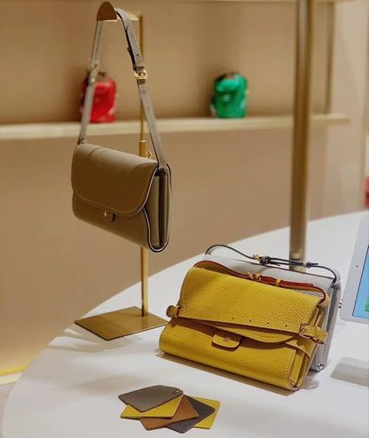 Purse Display Stands, 4 Pack Gold Purse Display Rack Stainless Steel Handbag Display Stand Adjustable Height Bag Display Stand Holder Anti-fingerprint for Retail Boutiques Commercial Store