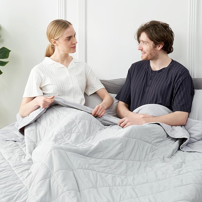 Cozy Bliss Cooling Blanket for Hot Sleepers, Q-Max 0.4 Cooling Comfort King Size, Cold Blankets for Night Sweats Sleeping, Ultra-Cool Lightweight Breathable Summer Blanket for Bed