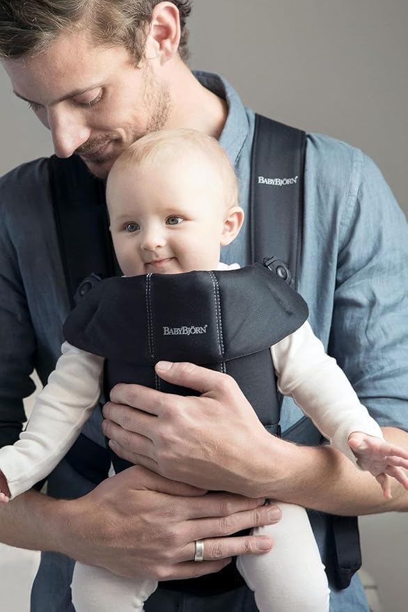 BabyBjörn Baby Carrier Mini, Cotton, Black