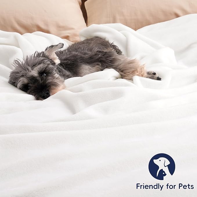 PHF Ultra Soft Fleece Blanket King Size, No Shed No Pilling Luxury Plush Cozy 300GSM Lightweight Blanket for Bed, Couch, Chair, Sofa Suitable for All Season, 108" x 90", White